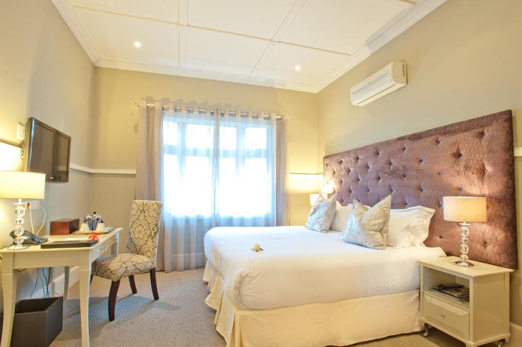 Saint James On Venice Durban Room photo